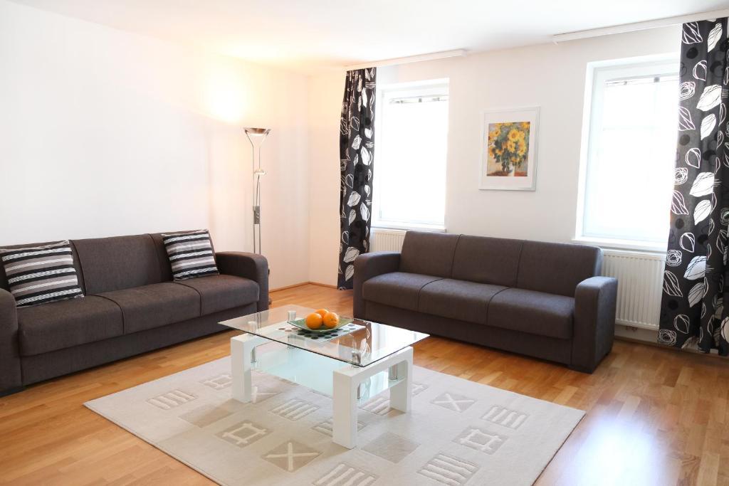 3 Rooms Sunny Apartments-Schoenbrunn, 100M2 With Balcony Vienna Bilik gambar