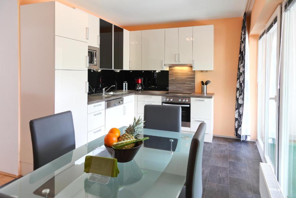 3 Rooms Sunny Apartments-Schoenbrunn, 100M2 With Balcony Vienna Bilik gambar