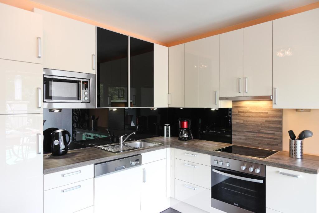 3 Rooms Sunny Apartments-Schoenbrunn, 100M2 With Balcony Vienna Bilik gambar