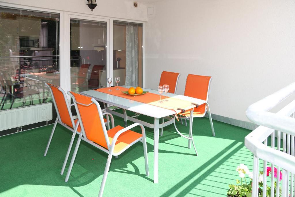 3 Rooms Sunny Apartments-Schoenbrunn, 100M2 With Balcony Vienna Bilik gambar